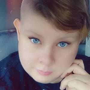 Meet your Posher, Nikki